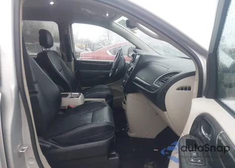 2012 Chrysler Town & Country Touring z USA, uszkodzony, nr VIN 2C4RC1BG5CR362639